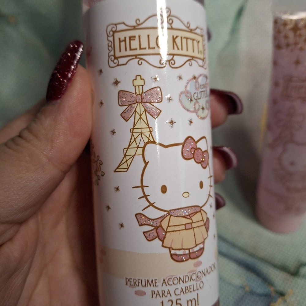 Hello Kitty Body Set - Picture 3 of 5